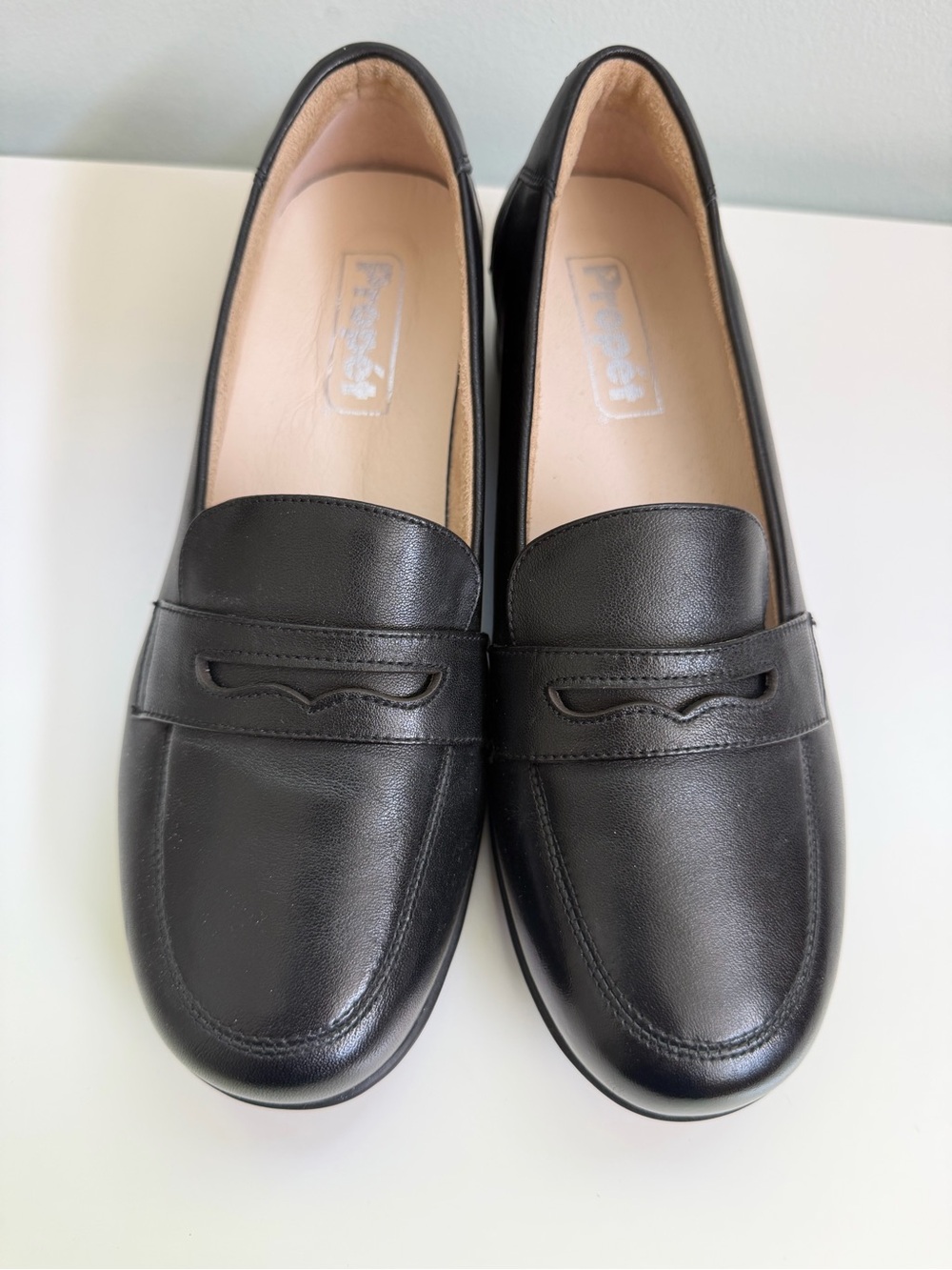 Propet Womens 6 Black Leather Penny Loafers Comfort Walking Shoes Office Casual